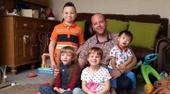 Super tata wychowuje 4 niepełnosprawnych dzieci 