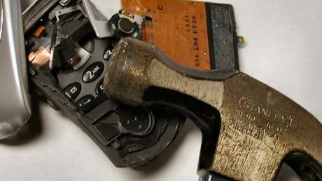 Połowa Amerykanów nie umie obsługiwać komórki 1