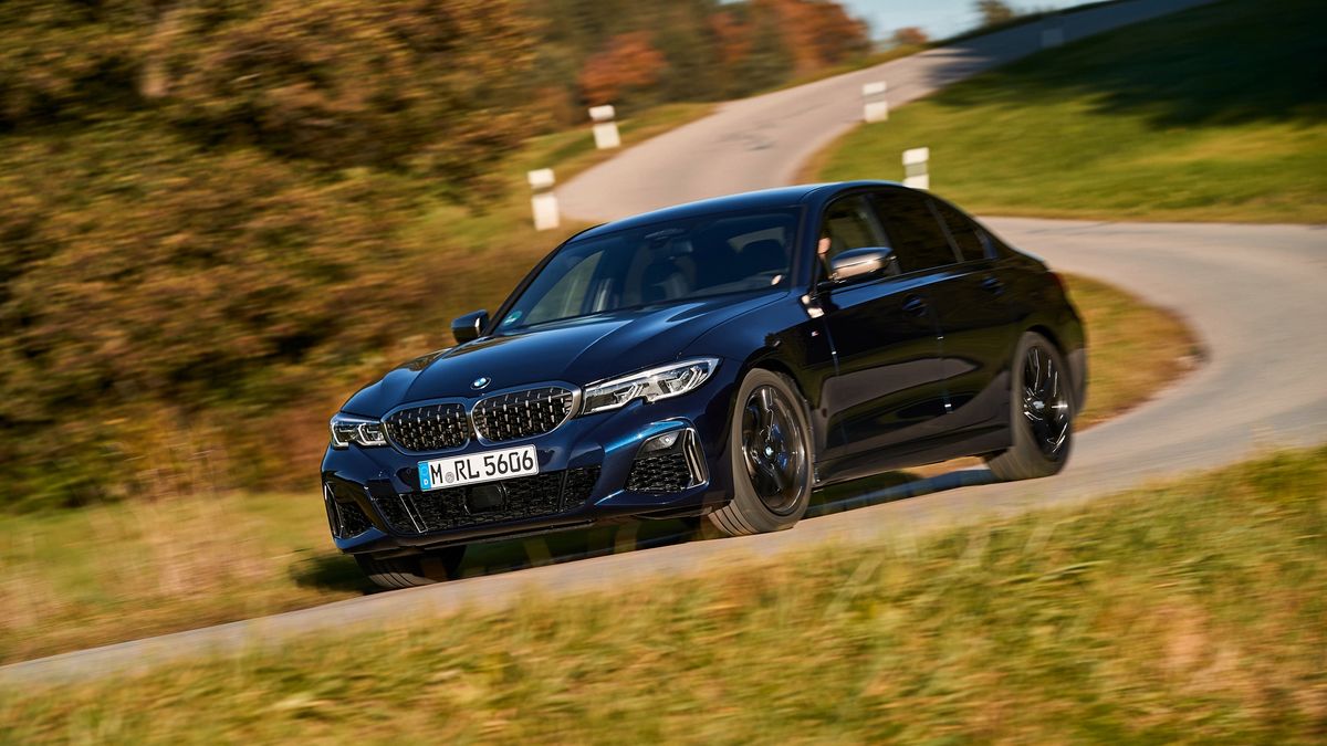 BMW M340i xDrive to obecnie najbardziej sportowy wariant nowej Trójki.