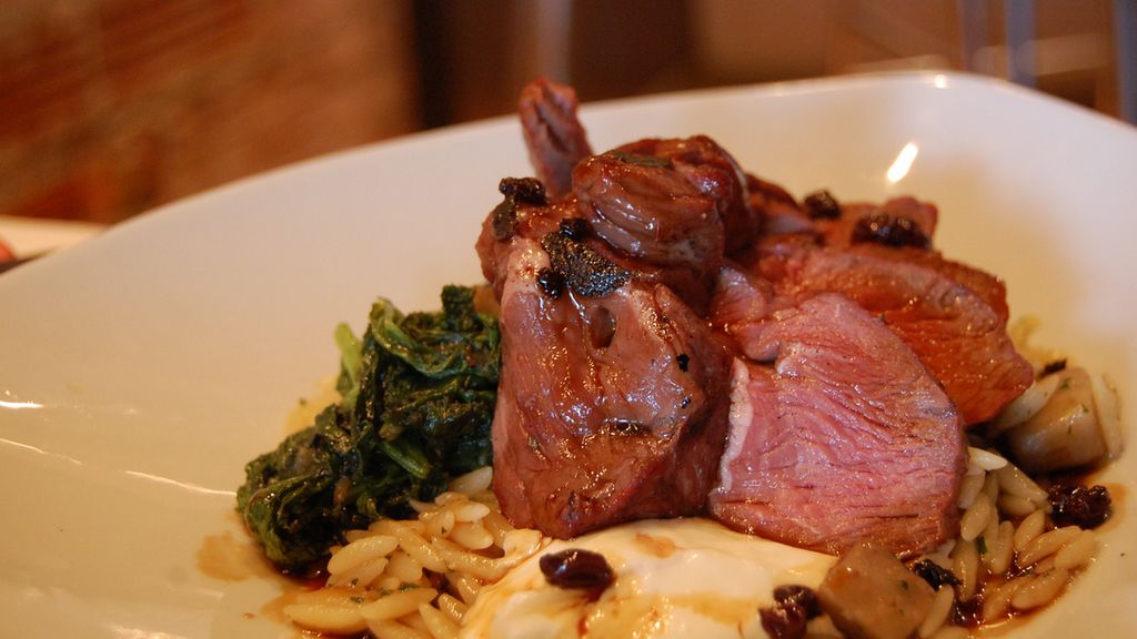 Gotowana jagnięcina (mięso i tłuszcz, II klasa mięsa)