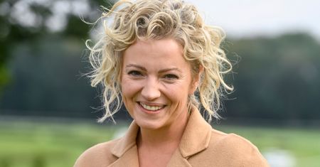 Dorota Szelągowska WYZNAJE MIŁOŚĆ PUDELKOWI i snuje przemyślenia na temat swojego wyglądu. "Jak tylko czuję się brzydka i stara..."