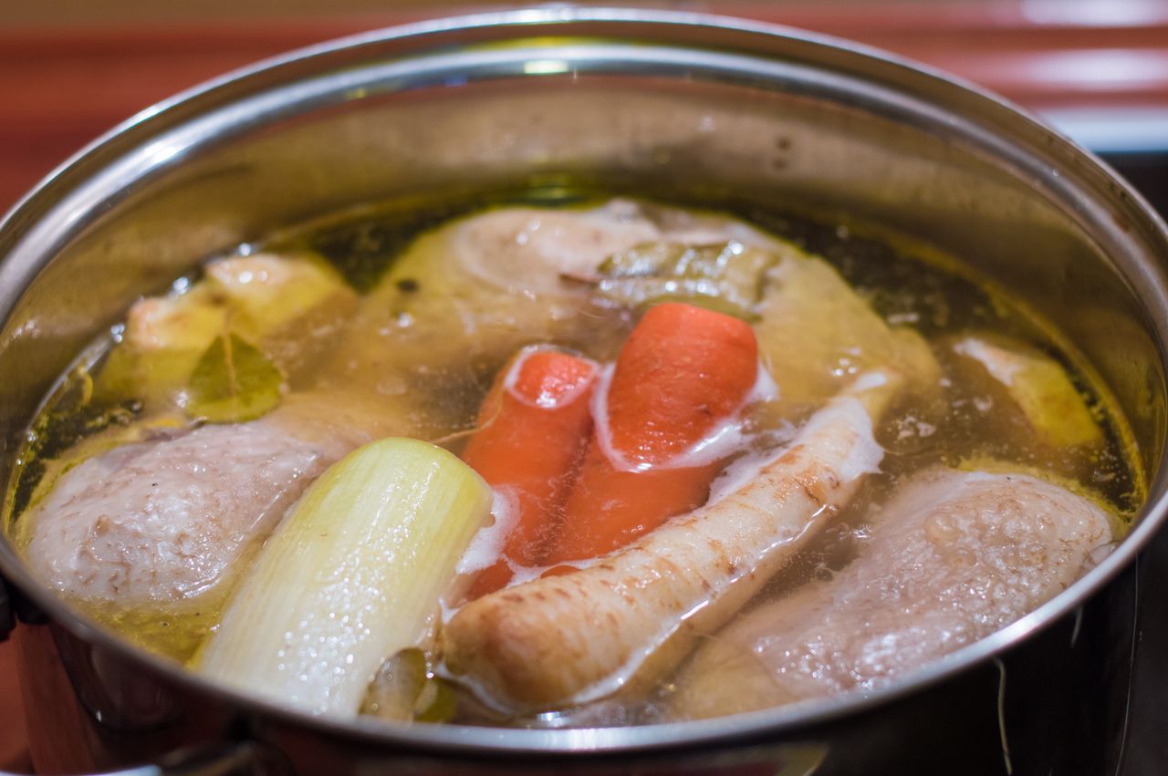 Adding rosemary to chicken broth: A flavorful twist