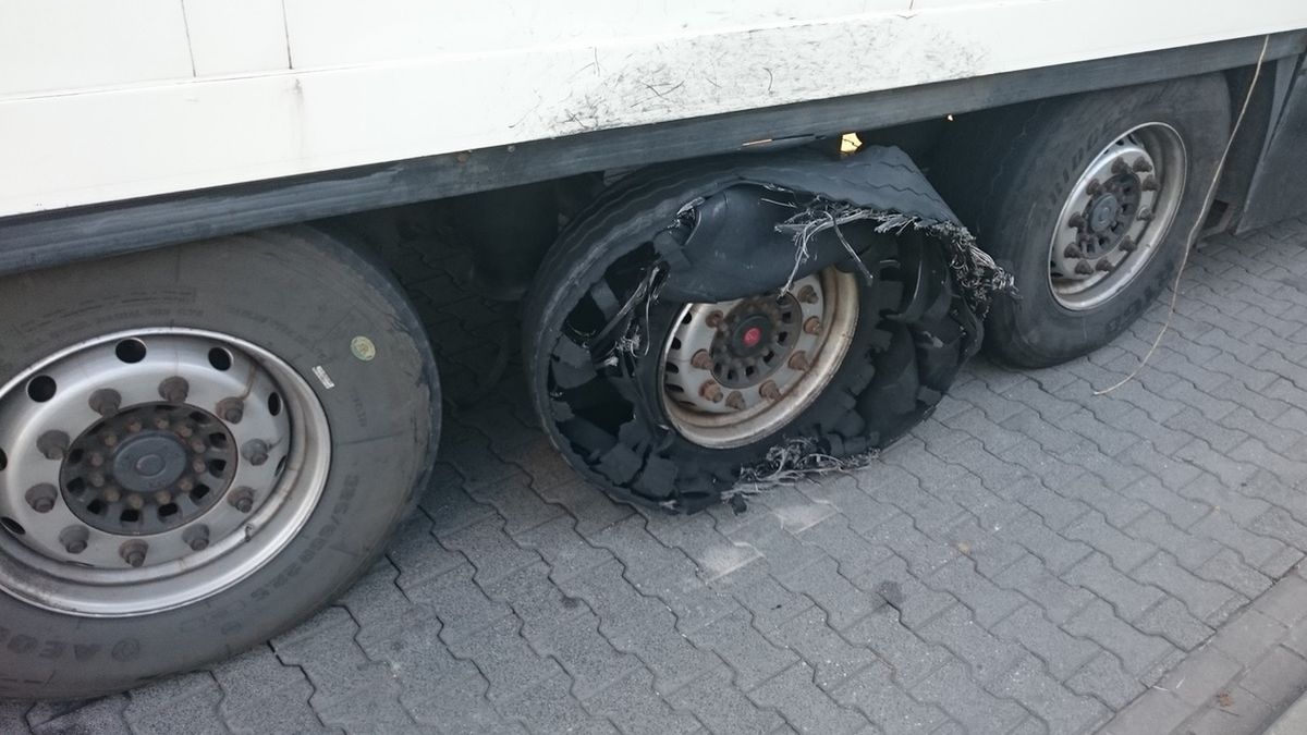 Z racji upałów na taki problem narażone są też "osobówki"