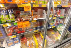 Sprawdzili parówki z Biedronki. Ostrzegają przed jedną etykietą