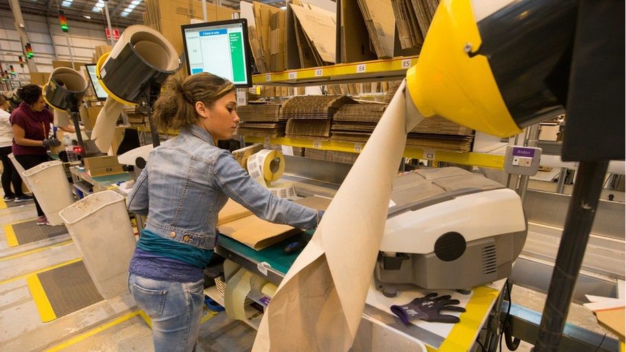 Praca w Amazon pozwala na stabilne zatrudnienie, ale wymaga dużej sprawności fizycznej