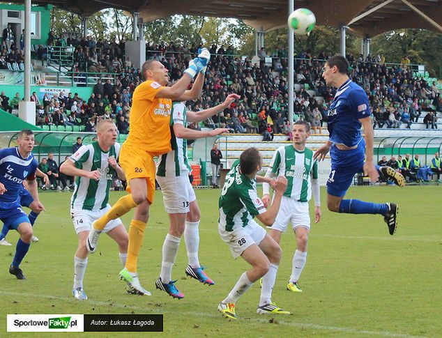Bartosz Fabiniak bronił doskonale w meczu z Flotą przed rokiem