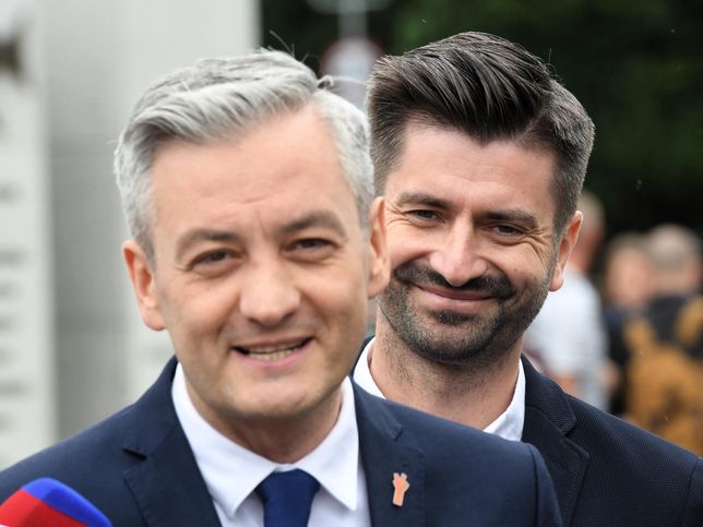 Walentynki 2021. Robert Biedroń i Krzysztof  Śmieszek