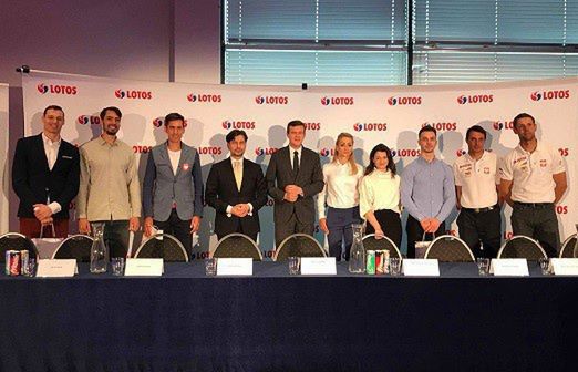 Lotos sponsorem 8 sportowców, w tym Kacpra Majchrzaka i Piotra Myszki
