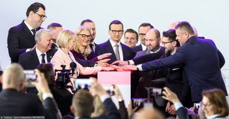 Były rzecznik PiS zaprasza do Radomia. "Oni są zachwyceni"