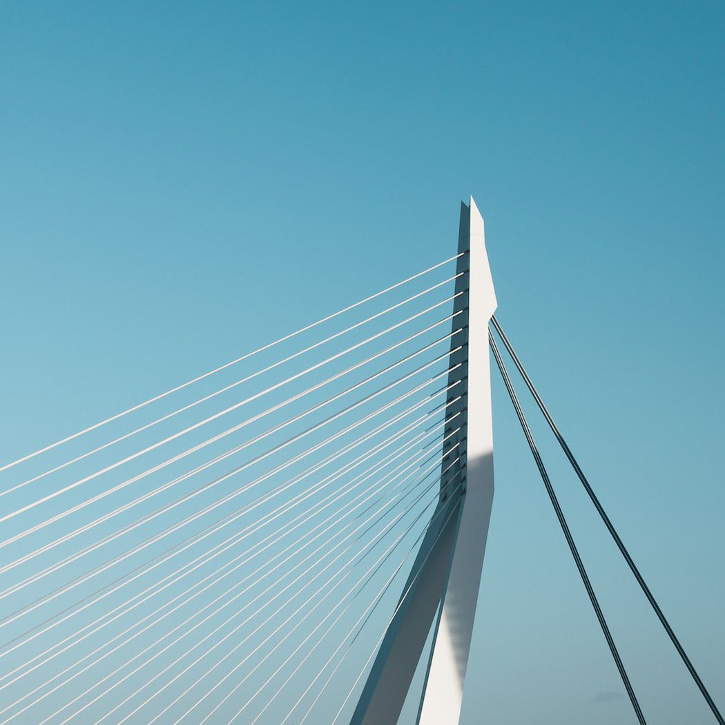 Sterylne zdjęcia architektury autorstwa Maika Lippa 9