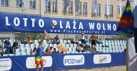 Na Placu Wolności znów powstaje plaża