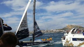 Efektowne wypłynięcie na pełne morze podczas startu Volvo Ocean Race w Alicante (WIDEO)