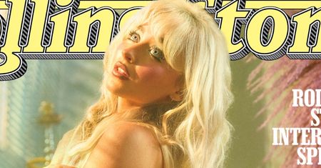 Naga Sabrina Carpenter pozdrawia z okładki magazynu: "To już trochę PRZESADA"
