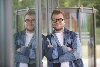 Bartosz Dominik, laureat Grand Prix Silesia Press: "W środowisku uchodziłem za dziwaka. Niby operator, a tu jakieś autorskie rzeczy robię."