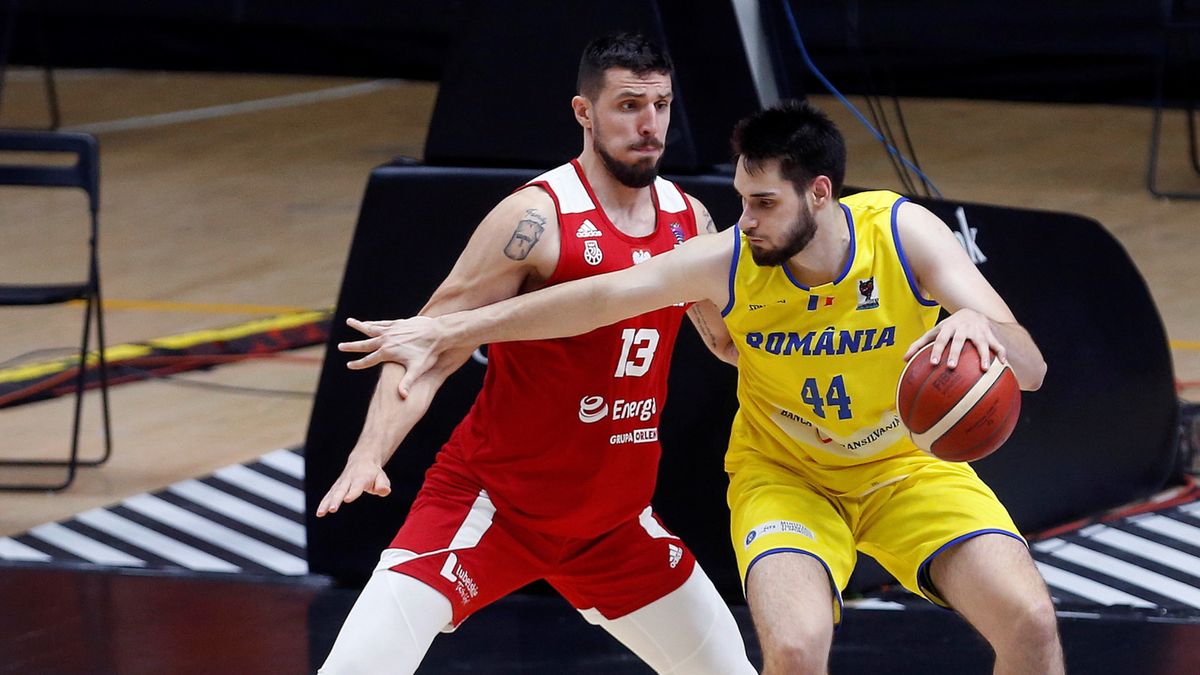 PAP/EPA / Miguel Angel Polo / Na zdjęciu: Cristian Uta (z prawej) oraz Dominik Olejniczak