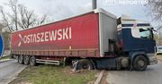 Zawracał ciężarówką przez pas zieleni. Zablokował ulicę na Pradze-Północ