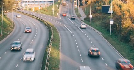 Kontrowersje wokół Strefy Czystego Transportu w Krakowie. Przeciwnicy protestują w mieście i okolicach