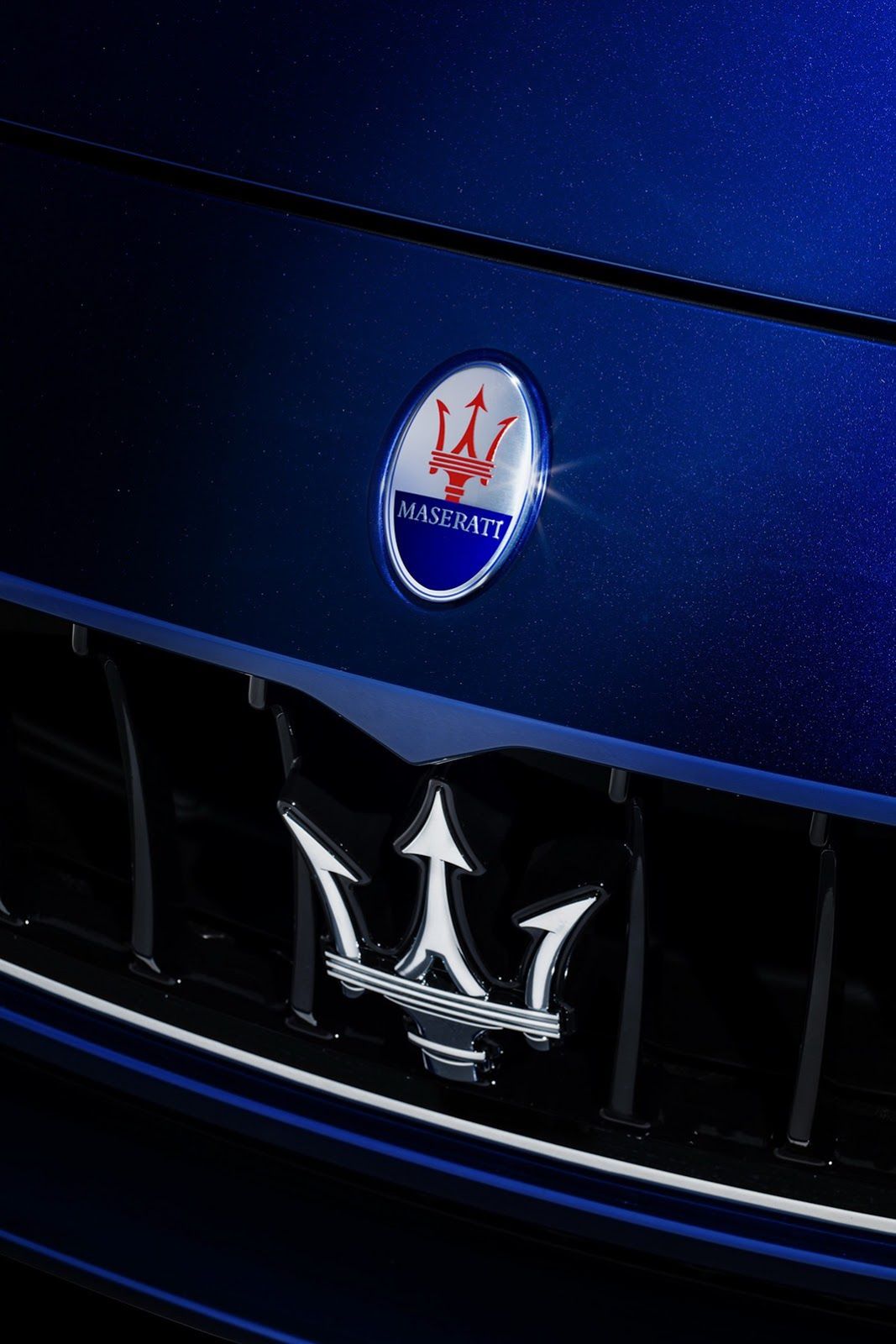 2014-Maserati-Ghibli-174[2]