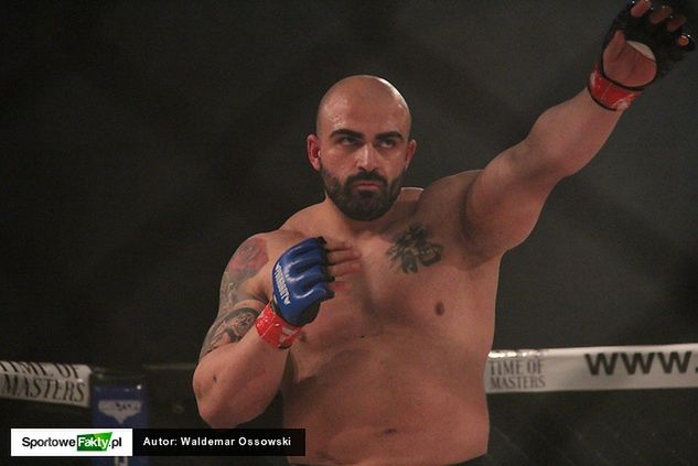 Akop Szostak na gali w Sopocie stoczył pierwszą walkę w klatce