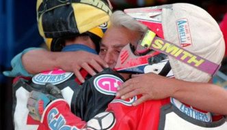 Ojciec w boksie żużlowca to norma