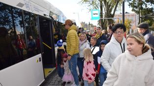 Zduńska Wola: Parada autobusowa przejechała przez miasto z okazji 200-lecia