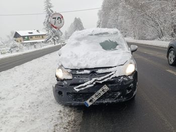 Jechał Citroënem "na czołgistę". To nie mogło się dobrze skończyć