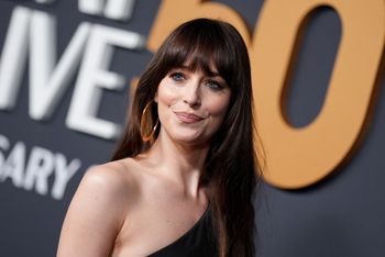 Jej rodzice to hollywoodzkie gwiazdy. Teraz twierdzi, że odcięli ją od pieniędzy