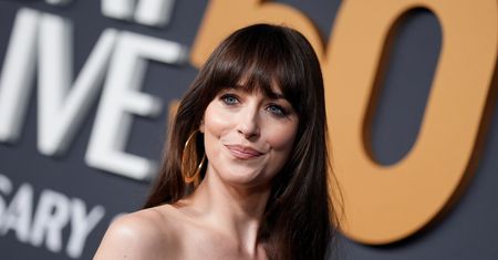 Jej rodzice to hollywoodzkie gwiazdy. Teraz twierdzi, że odcięli ją od pieniędzy