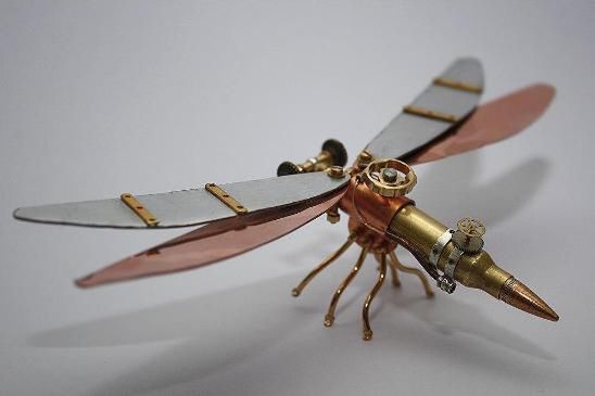Steampunkowe insekty zrobione z... naboi! 6