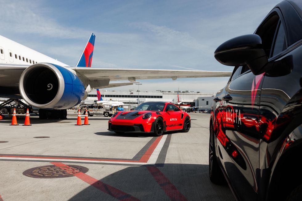 911 GT3 RS ready to serve passengers