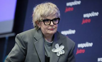 Onet pomylił Karolinę Korwin-Piotrowską z sędzią TK. Dziennikarka ostro reaguje