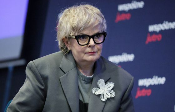 Onet pomylił Karolinę Korwin-Piotrowską z sędzią TK. Dziennikarka ostro reaguje