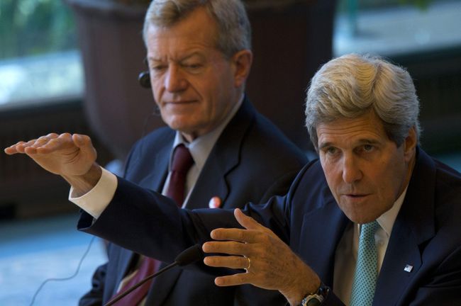 Kerry: Rosyjskie wojska wycofują się z Ukrainy