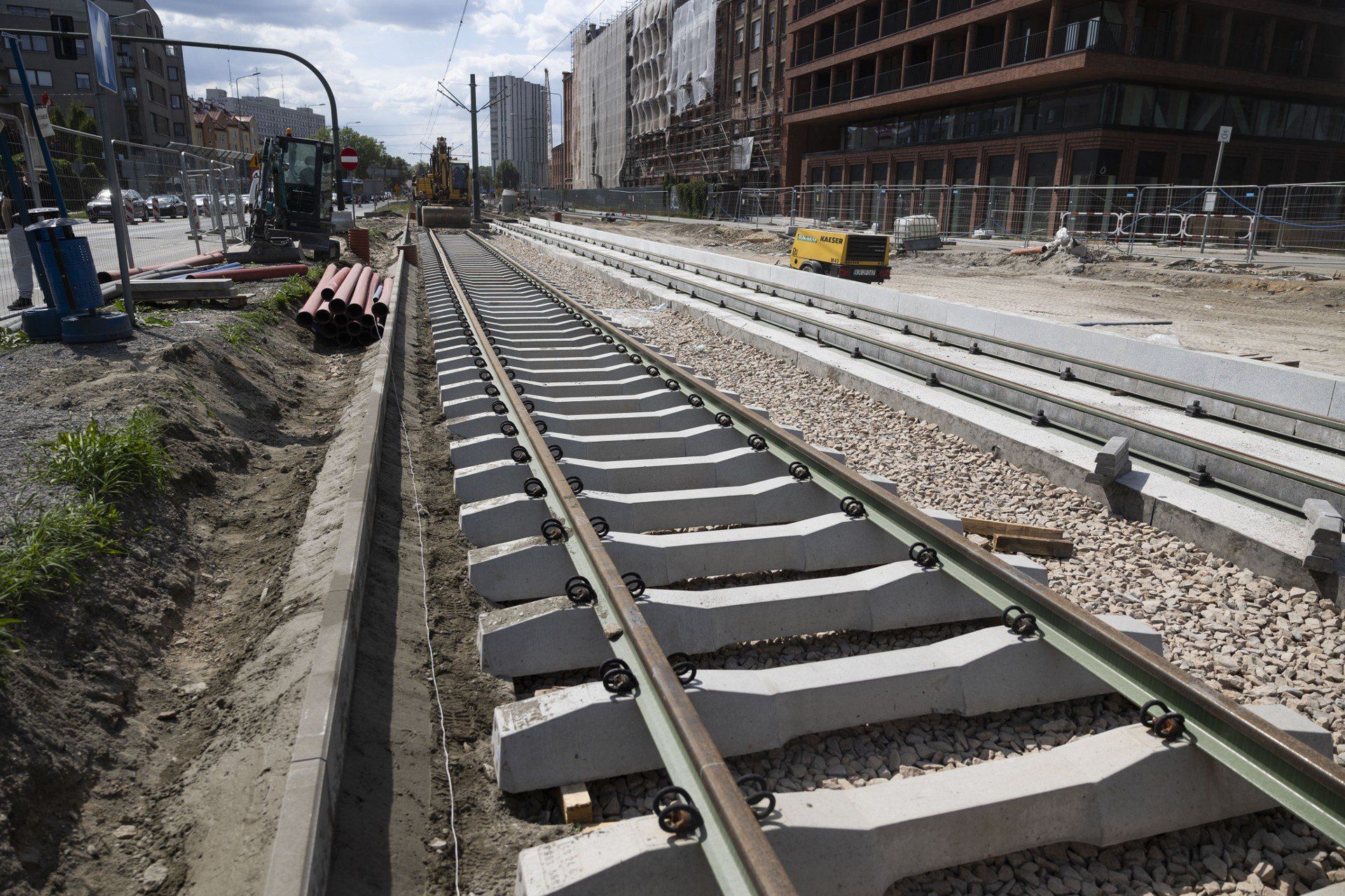 Trwają intensywne prace związane z budową linii tramwajowej do Mistrzejowic. 