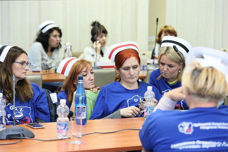 Pielęgniarki o dymisji Szumowskiego: "Było trudno, jak z każdym ministrem"