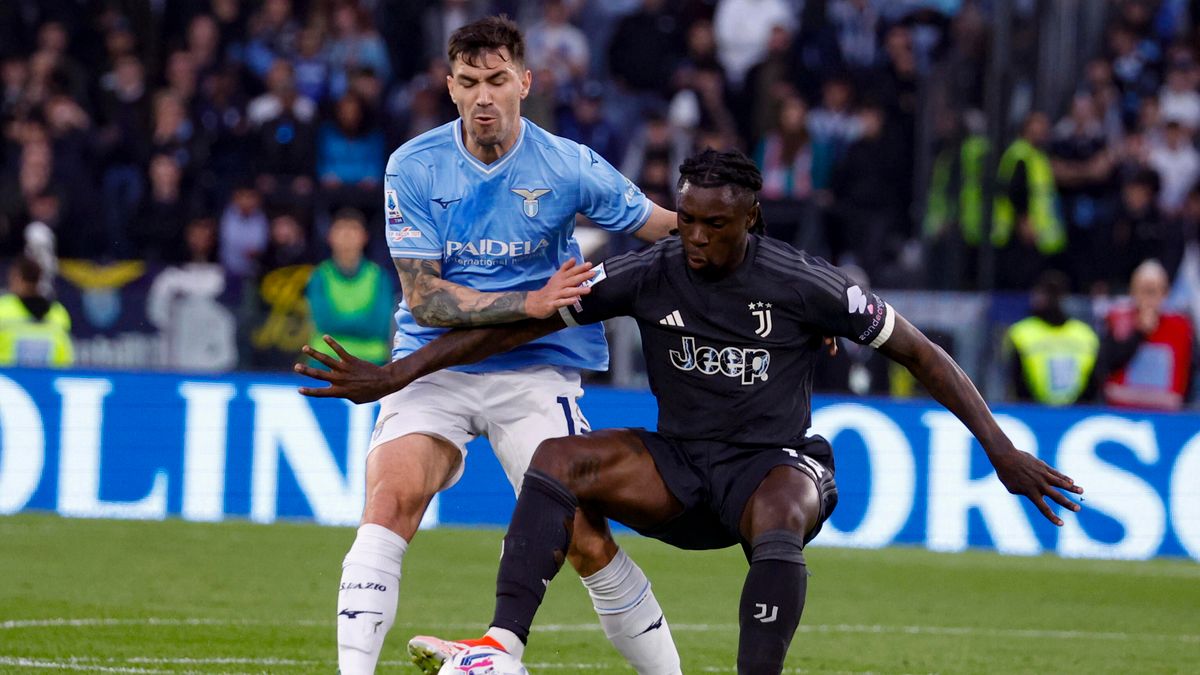 Alessio Romagnoli (z lewej) i Moise Kean (z prawej)