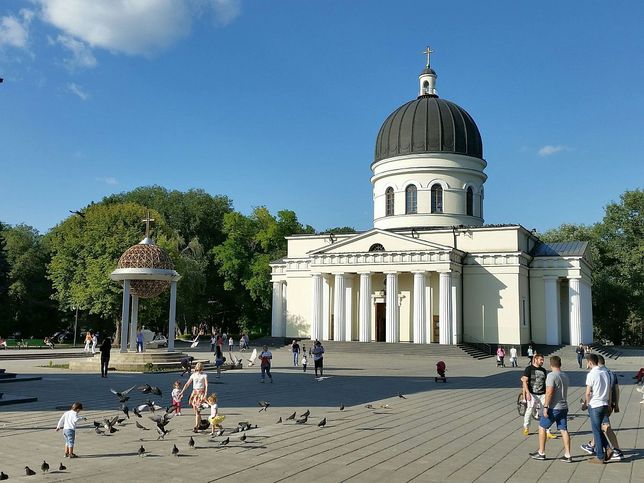 Kiszyniów, wzniesiona w połowie XIX wieku katedra Narodzenia Pańskiego