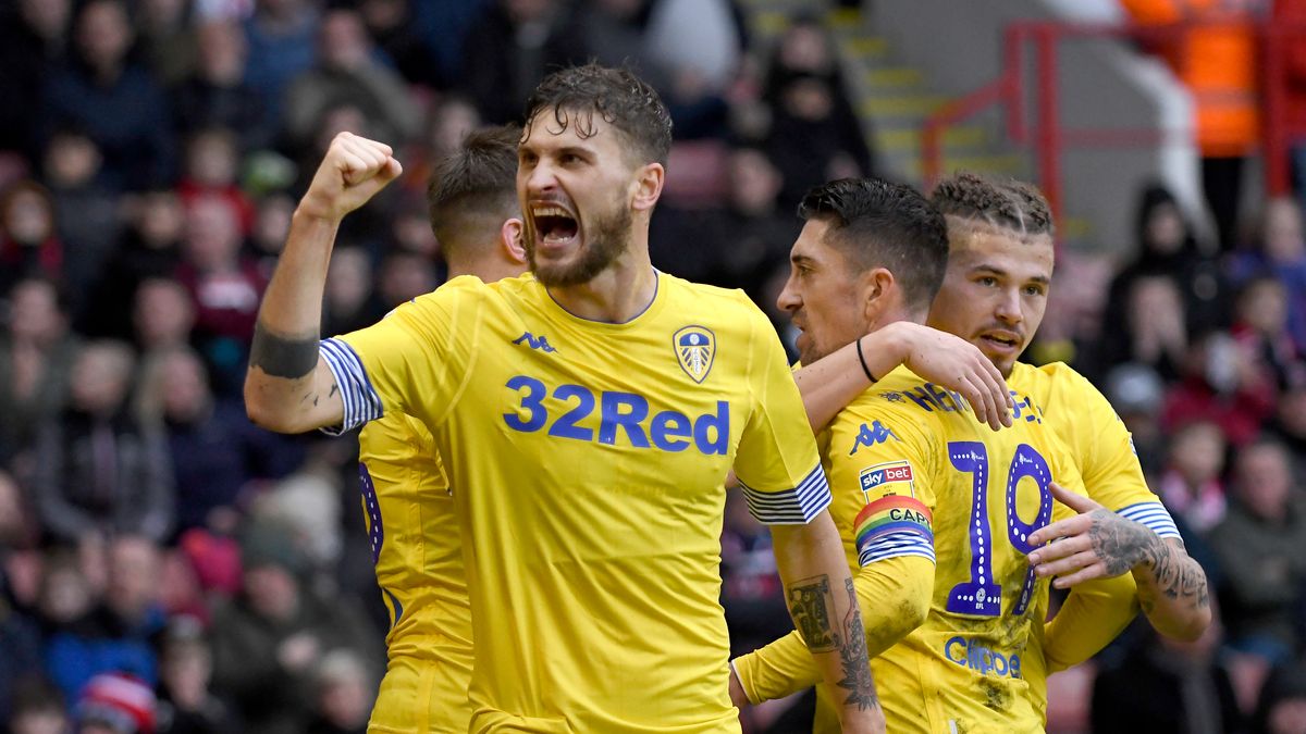 Zdjęcie okładkowe artykułu: Getty Images / George Wood / Na zdjęciu: Mateusz Klich i piłkarze Leeds United