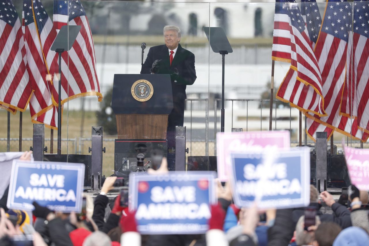 Zamieszki w USA. Demokraci chcą impeachmentu Trumpa