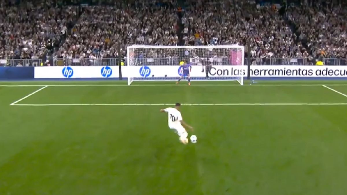 Twitter / Screen / Canal+Sport / Na zdjęciu: Kylian Mbappe strzelił kolejnego gola dla Realu Madryt