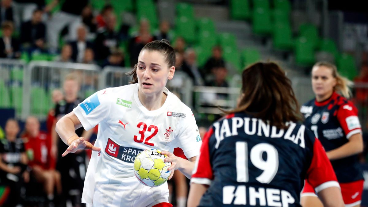 PAP/EPA / ANTONIO BAT / Mie Enggrob Hojlund (Dania) w akcji