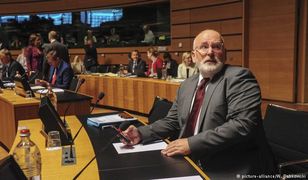 Przygotowania Timmermansa jeszcze nie oznaczają, że klamka zapadła