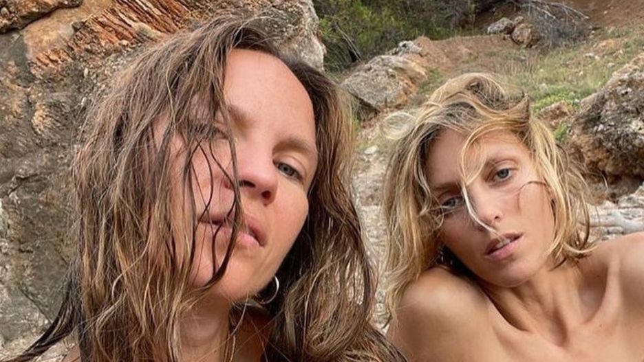 Anja Rubik i Mary Komasa pozują nago pośród natury