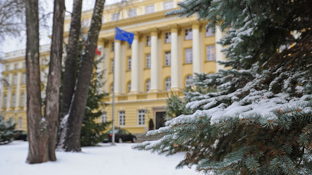 KPRM nie przedstawił wyliczeń kosztów - bądź oszczędności -wynikających z wrześniowej reorganizacji rządu