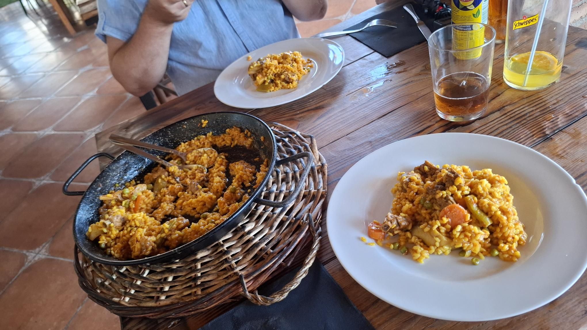 Paella z kaczką 