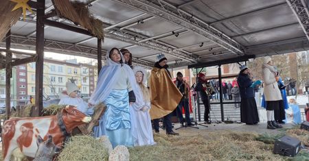 Dwunasty Orszak Trzech Króli w Ostrowcu. Mieszkańcy dali publiczne świadectwo wiary