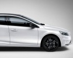 Volvo V40 Carbon z ciekawymi dodatkami