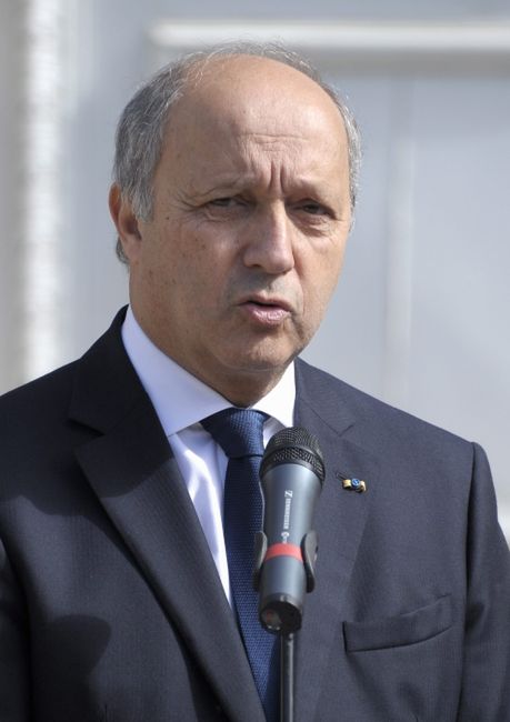 Francja: Nowi ministrowie objęli urzędy. Kim są?