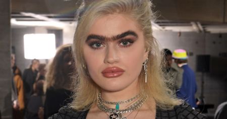 Sophia Hadjipanteli pracuje jako modelka. Jest ikoną ruchu bodypositive