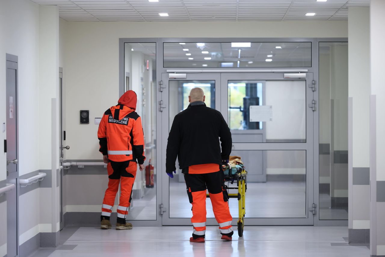 "Mamy zalew pacjentów". Eksperci alarmują ws. fali zachorowań